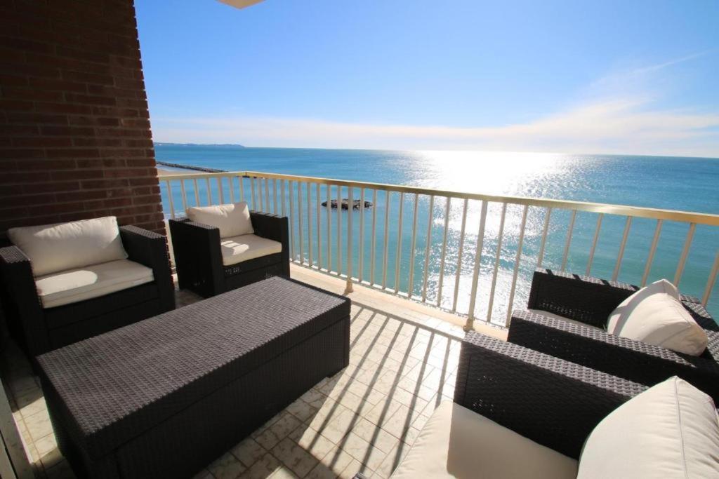 Apartamento Vistas Al Mar Cambrils Apartment Екстериор снимка